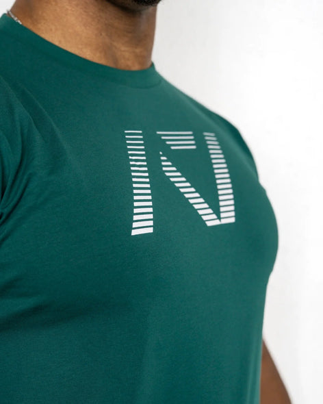 A7 Bar Grip Kinetic True-Fit Tシャツ EMERALD FORÁS