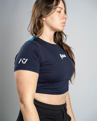 A7 USAPL True-Fit Bar Grip Cropシャツ Navy Women's